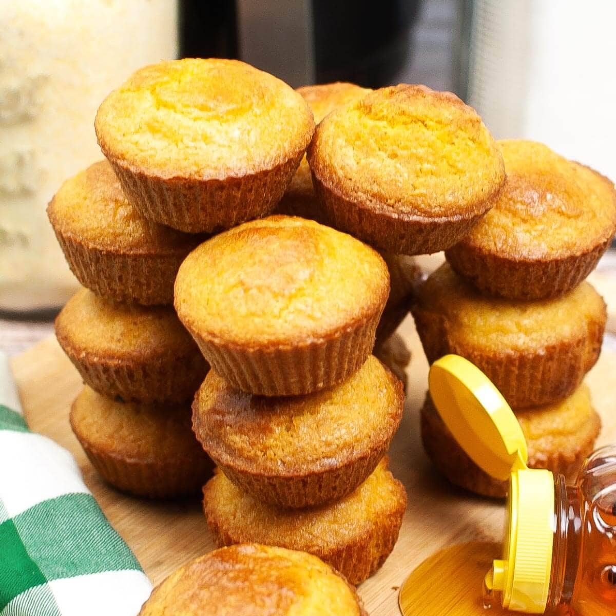 Cornbread Muffins with Baking Soda