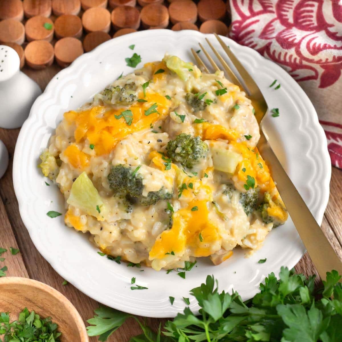 One Pot Cheesy Chicken Broccoli Rice Casserole with Cheddar Cheese