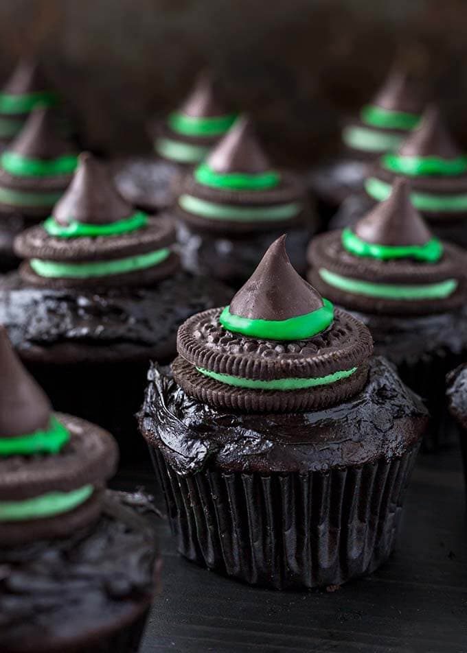 Halloween Witch Hat Cupcakes with Squeeze Tube Frosting