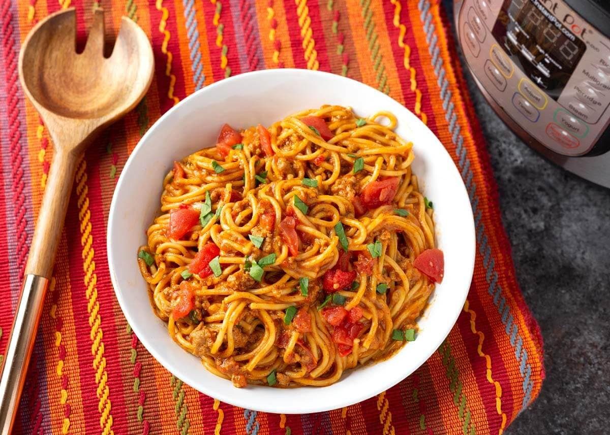 Taco Spaghetti with Mozzarella Cheese