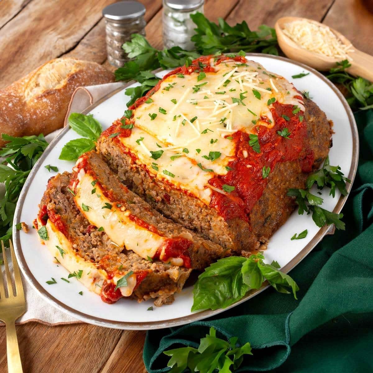 Italian Meatloaf with Mozzarella Cheese