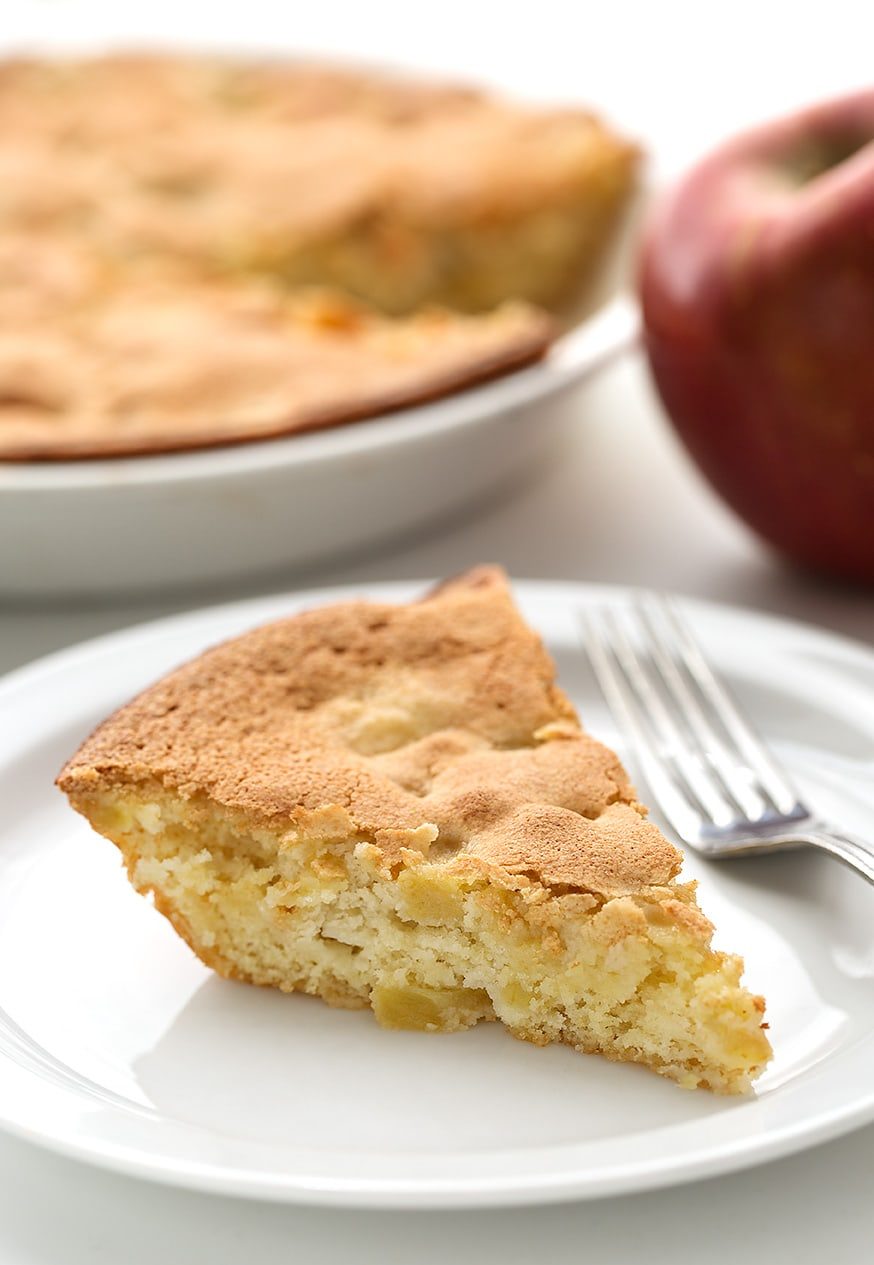 Norwegian Apple Pie with Raisins Soaked