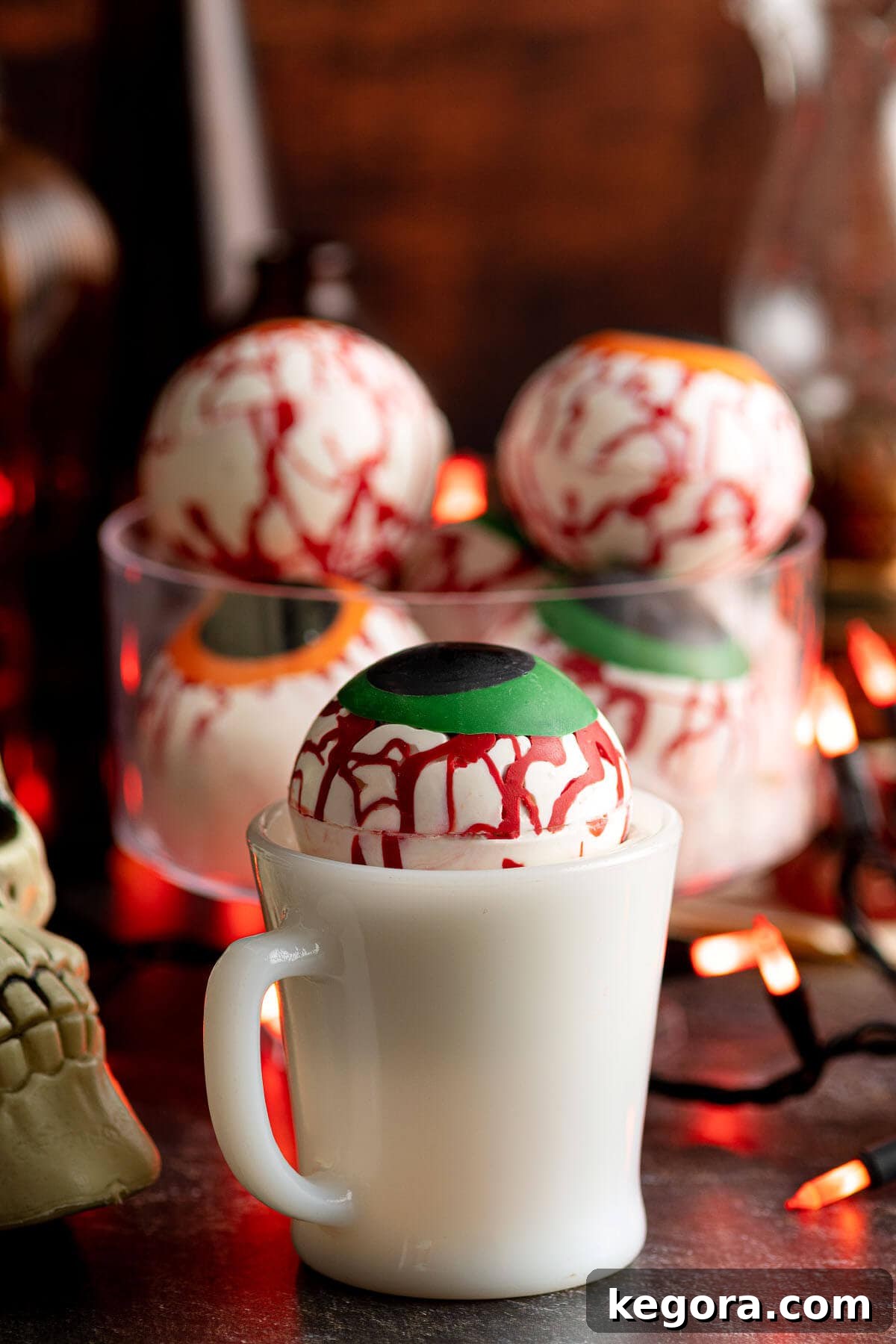 Ghoulish Gaze Hot Cocoa Bombs 4 img 16404 3