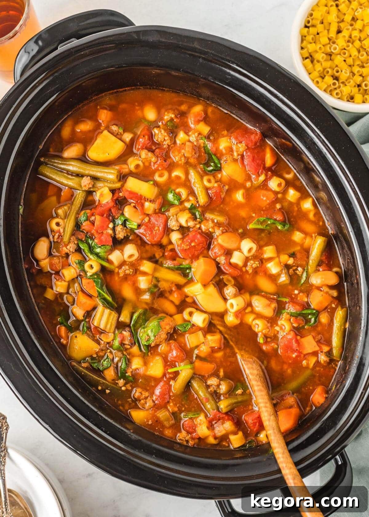Slow Cooker Minestrone: Effortless & Hearty 2 Slow Cooker Minestrone Soup in crockpot