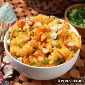Crockpot Buffalo Chicken Mac and Cheese